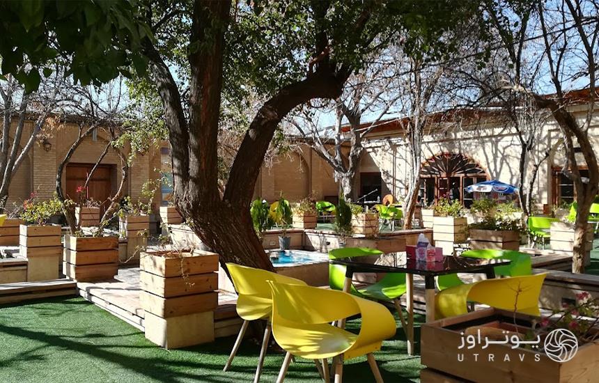 کافه رستوران باغ ارم شیراز